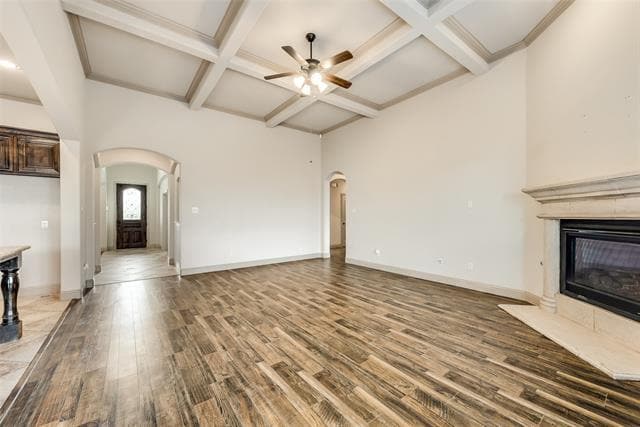 Building Photo - 110 Thoroughbred St