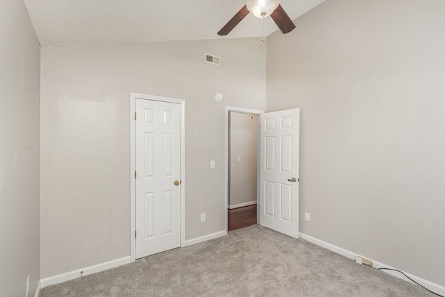 Building Photo - 3 Bedroom 2 Bathroom Home in Walden Creek