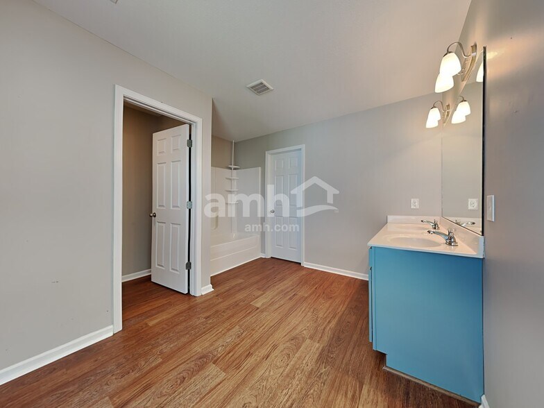 Building Photo - 8124 Cambridge Reserve Dr