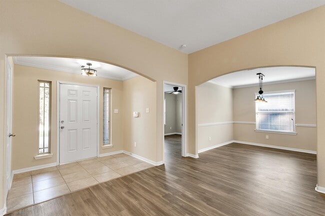 Building Photo - 5540 S Buffalo Cir
