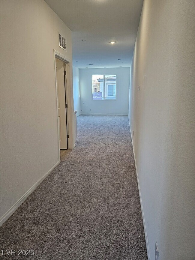 Building Photo - 212 Wewatta Ave