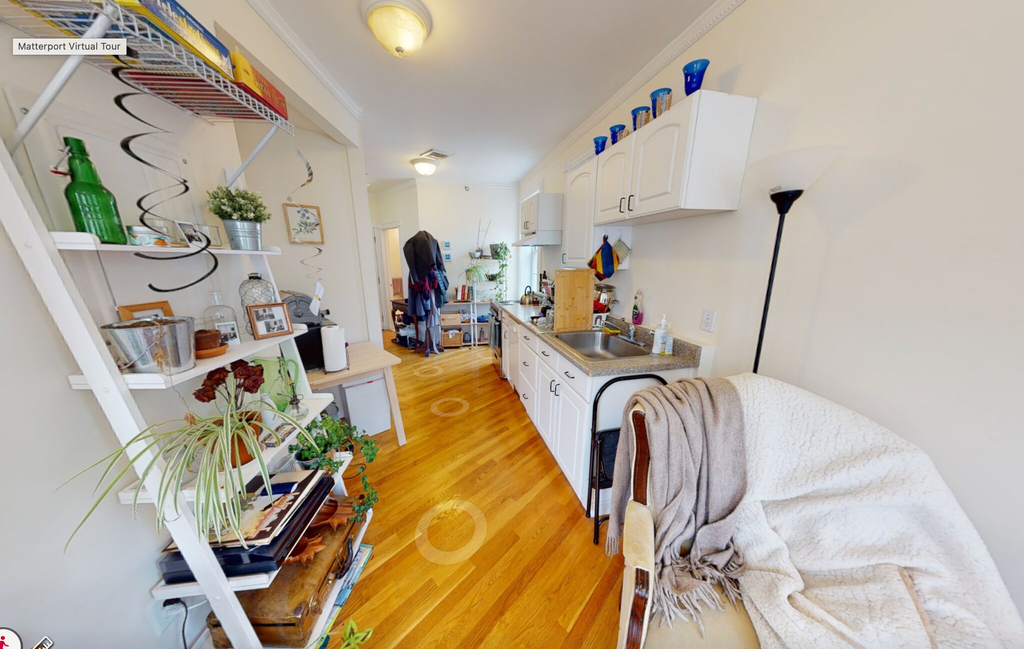 Building Photo - 4 Bishop Allen Dr