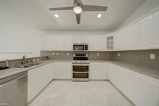 Building Photo - 4 br, 2 bath House - 20506 SW 54th Pl