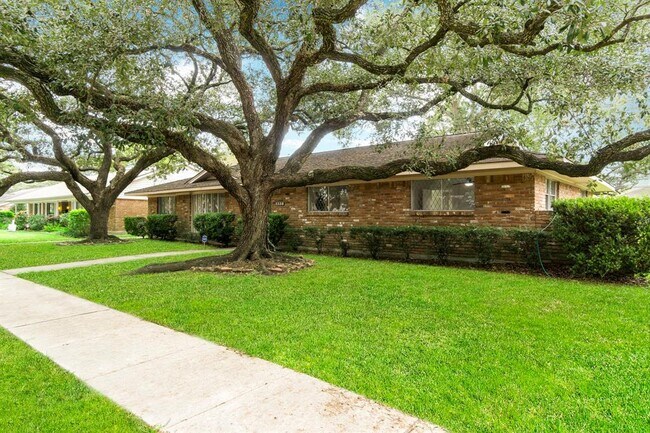 Building Photo - 5338 Rutherglenn Dr