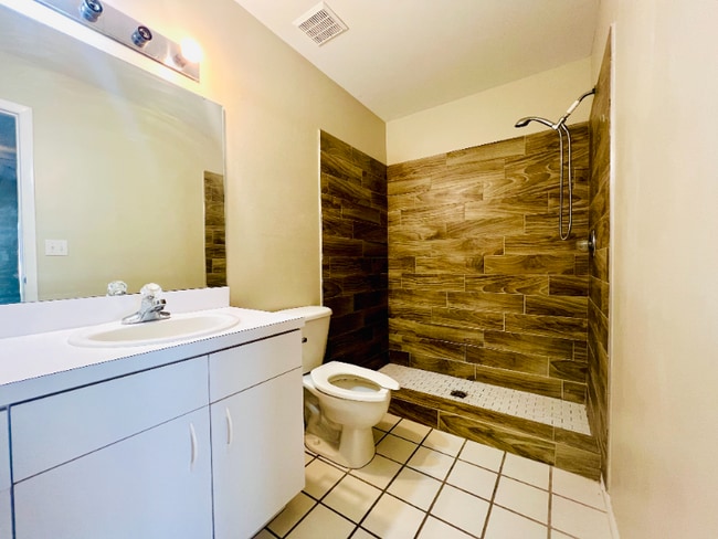 Building Photo - 350 Winter Ridge Blvd