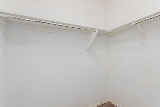Building Photo - Welcome to Your Dream Home in Laveen Farms!