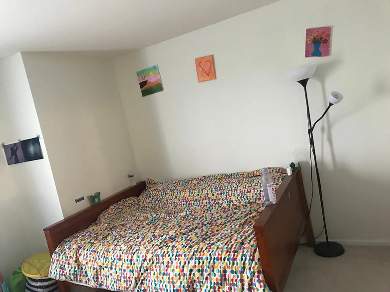 Building Photo - 576 Declaration Ln