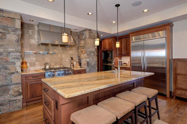 Building Photo - 14 Peaks View Dr