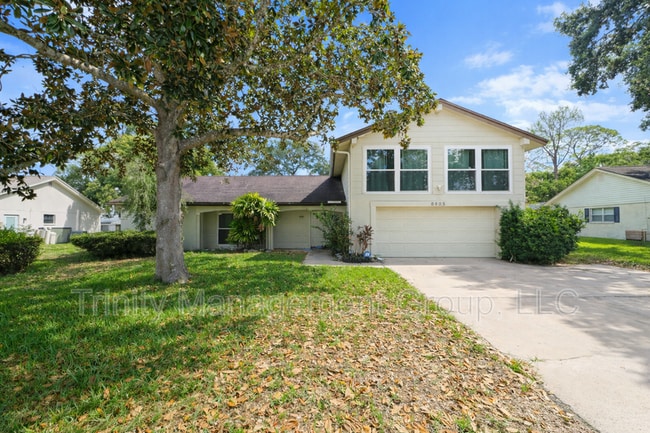 Building Photo - 8605 Wagon Wheel Ln