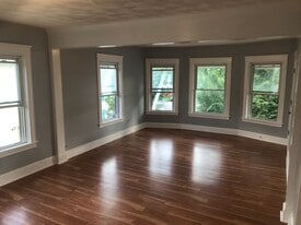 Building Photo - 107 Reservoir Ave