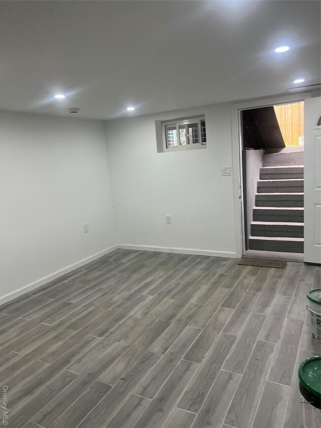 Building Photo - 59-33 48th Ave