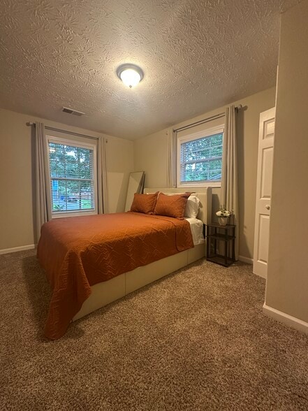 Building Photo - 6630 Leisure Trl