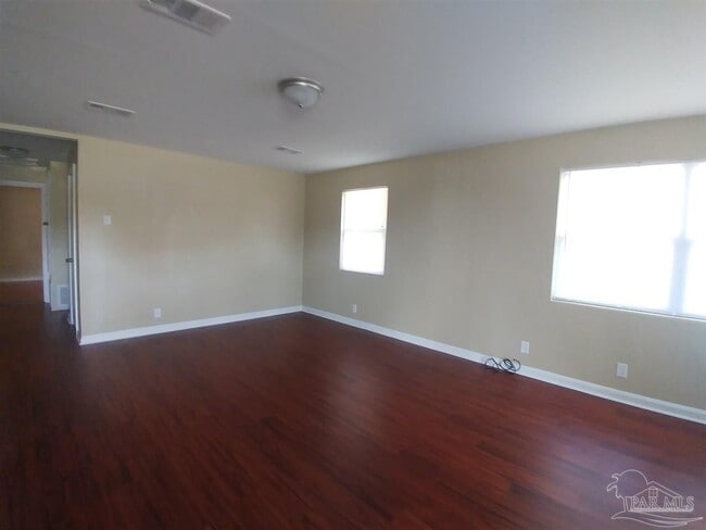 Building Photo - 225 N New Warrington Rd