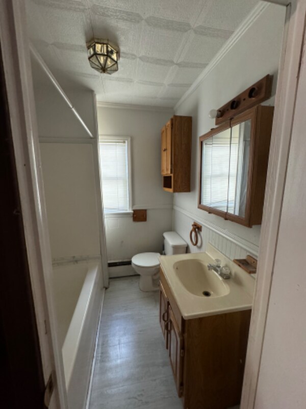 Building Photo - 1011 W Willow St