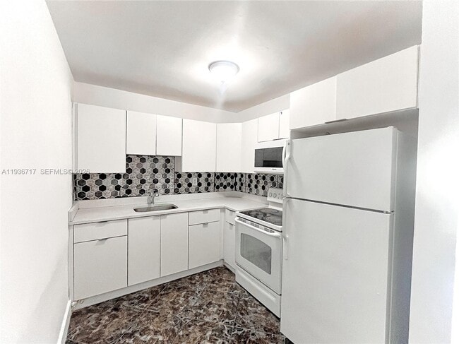 Building Photo - 20500 NW 28th Ave