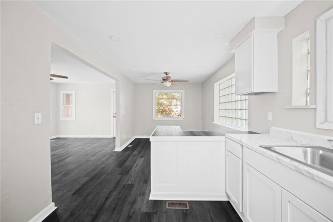 Building Photo - 505 Wylie Ave