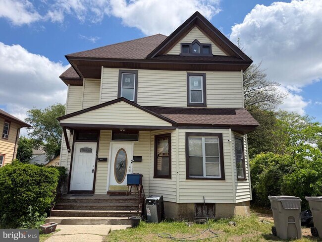Building Photo - 577 Billings Ave