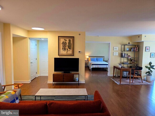 Building Photo - 1200 Braddock Pl