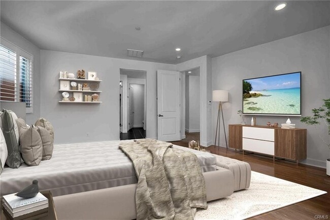 Building Photo - 5828 S Sparrow Ct