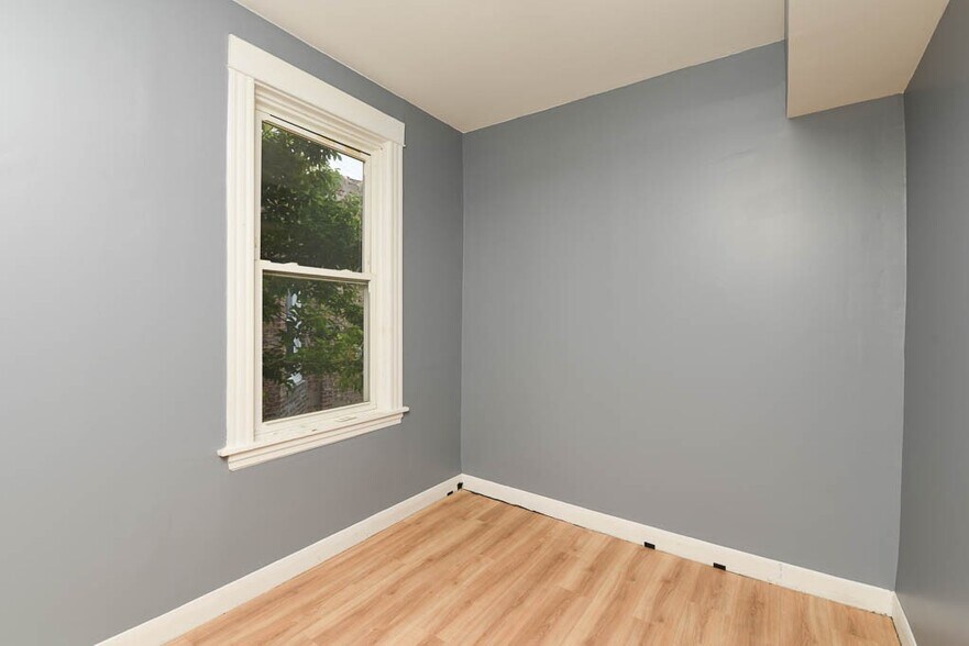 Building Photo - 2738 N Central Park Ave