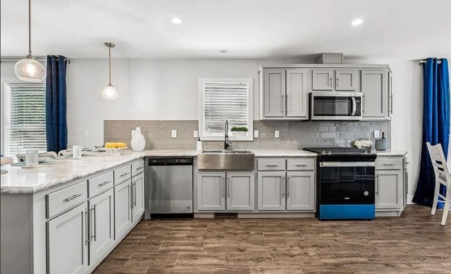 Building Photo - Stunning new home featuring 3 bedroom and ...
