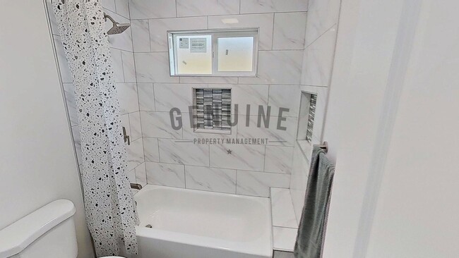 Building Photo - 8134 Poinsettia Dr