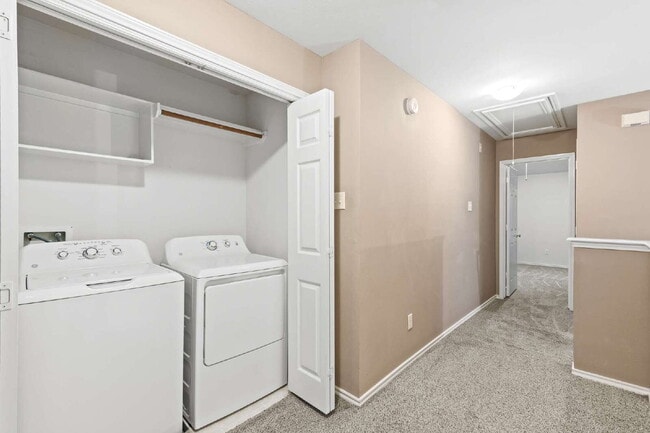 Building Photo - 51 Marble Rock Pl