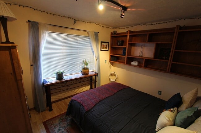 Building Photo - Furnished Single-Level Home in Lower Greenlaw