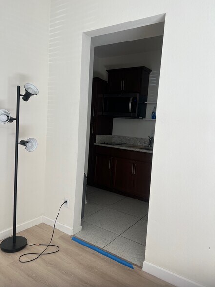 Building Photo - 30699 Belmont Hts