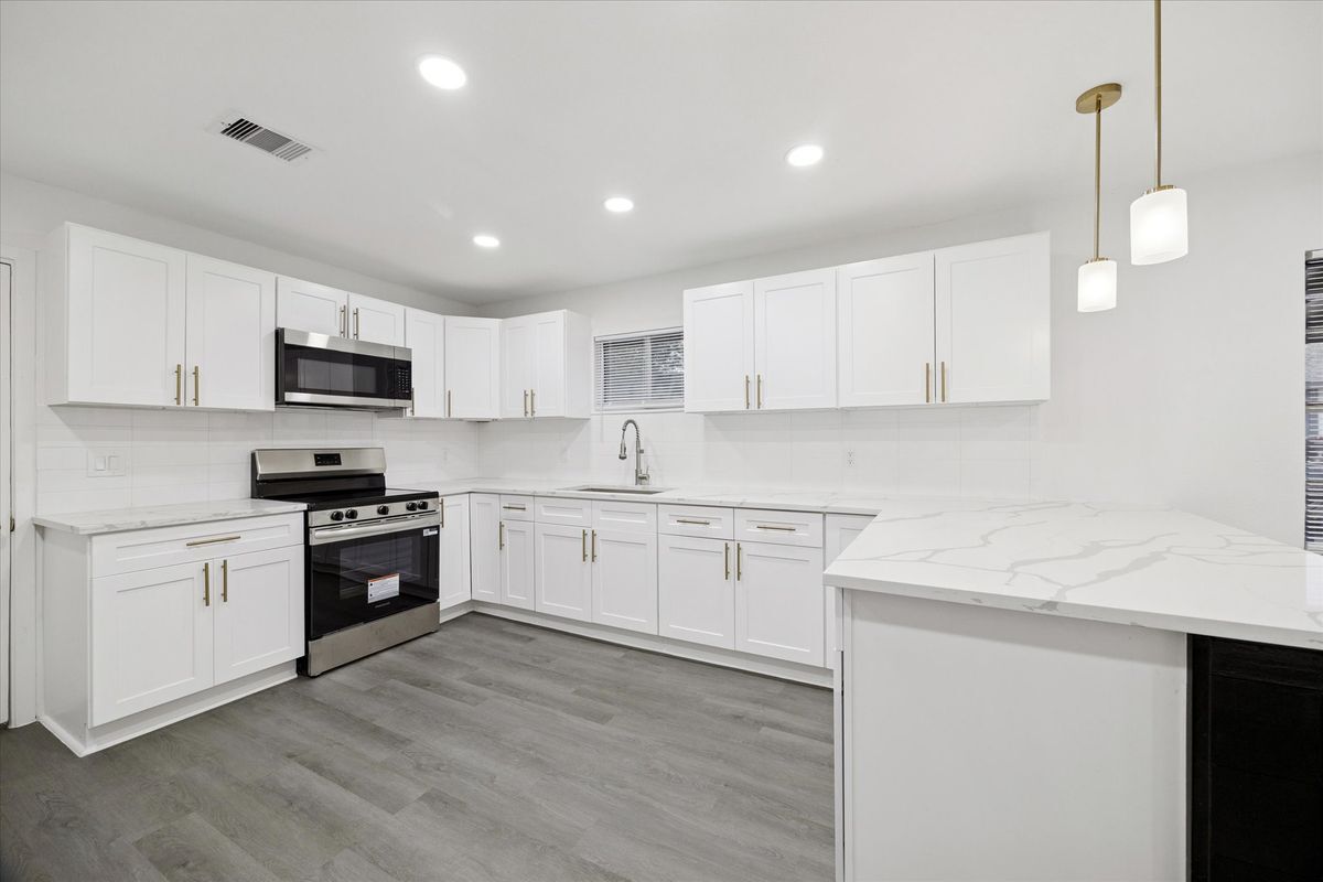 Building Photo - 1500 Harvard St