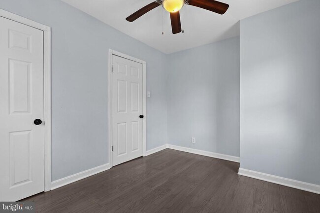 Building Photo - 4225 Cardwell Ave
