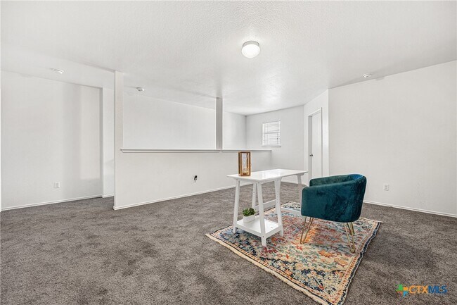 Building Photo - 113 W Gemini Ln