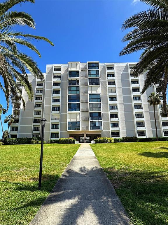 Building Photo - 851 Bayway Blvd