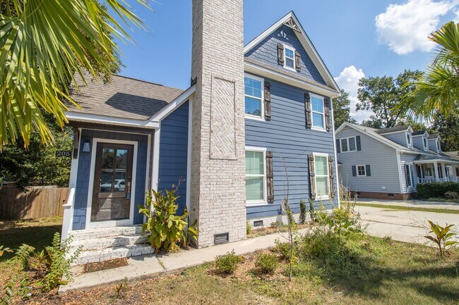 Primary Photo - Charming 3-Bed, 3.5-Bath Home Near Augusta...
