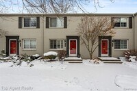 Building Photo - 1724 Graefield Rd