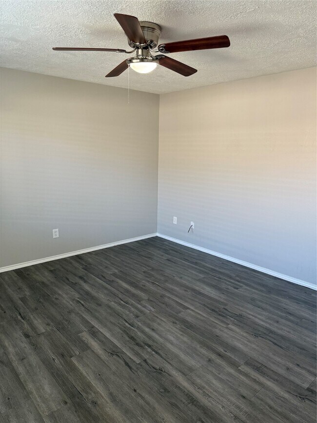 Building Photo - 16778 N Bob White Dr