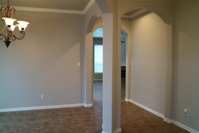 Building Photo - 22017 Royal Timbers Dr