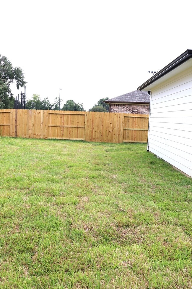 Building Photo - 16606 Bonnie Sean Dr