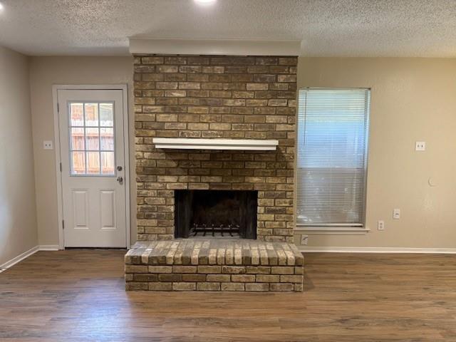 Building Photo - 715 Oakwood Ln