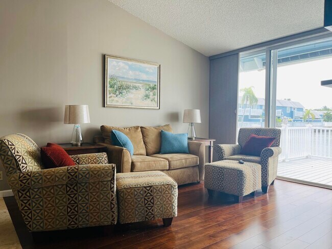 Building Photo - 621 Ocean Dunes Cir