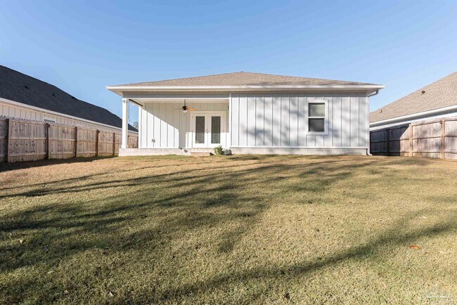 Building Photo - 1938 Westhill Dr