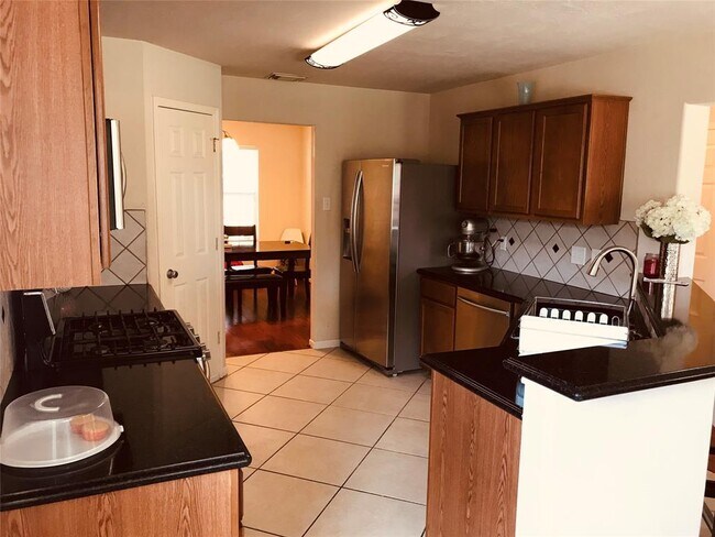 Building Photo - 2418 Slate Ridge Ln