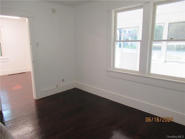 Building Photo - 82 North Rd