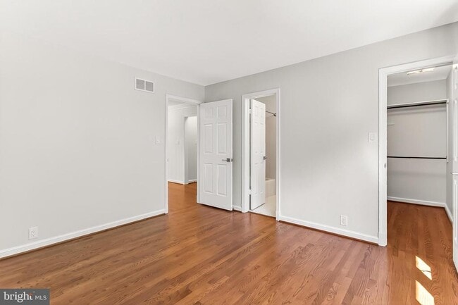 Building Photo - 6294 Dunaway Ct