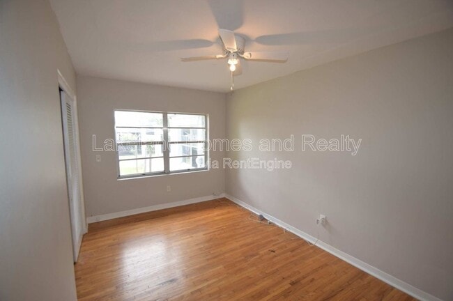 Building Photo - 307 Steedly Ave