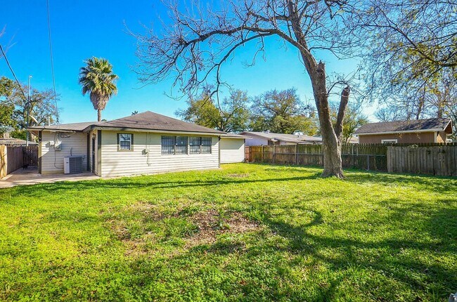 Building Photo - 11517 Bannister Ln