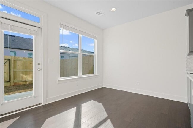 Building Photo - 28 Auburn Valley Wy