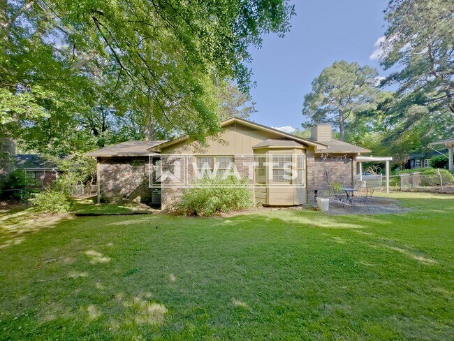 Building Photo - Classic 3-Bed, 2-Bath Ranch Style Home in Crestline