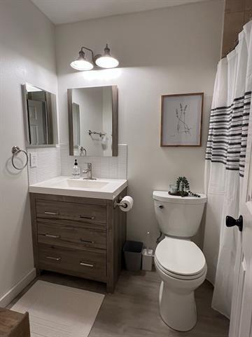 Building Photo - 2217 Heatherton Pl