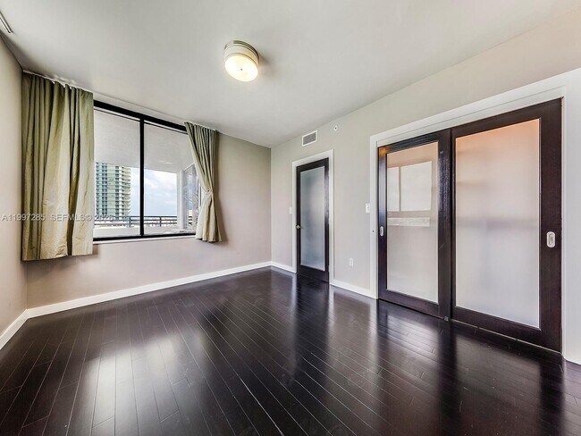 Building Photo - 1330 West Ave